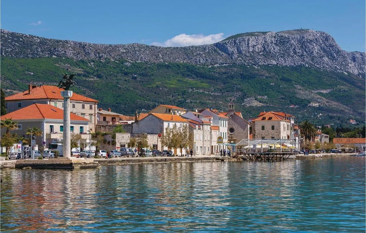 Lovely Apartment In Kastel Stari With Wifi Kastela Croatia