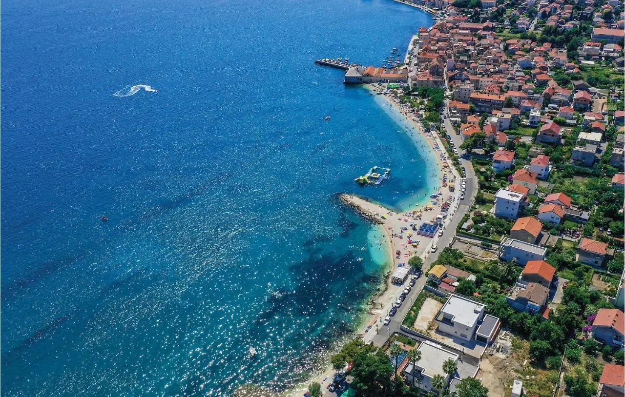 Lovely Apartment In Kastel Stari With Wifi Kastela