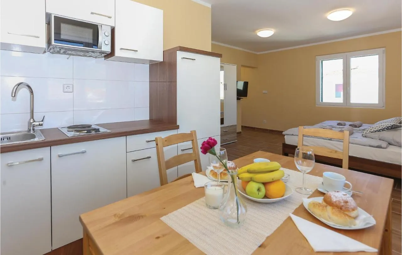 Lovely Apartment In Kastel Stari With Wifi Kastela Croatia