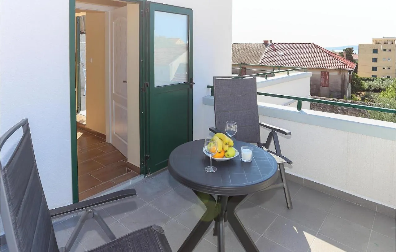 Lovely Apartment In Kastel Stari With Wifi Kastela